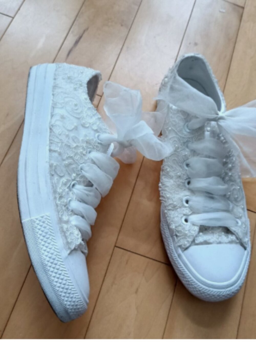 Converse Custom Wedding Lace & Pearls Bridal Sneakers Size 9 White - Picture 10 of 16